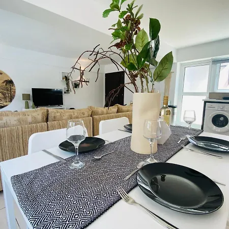 Serena's 2-br In Lárnaka