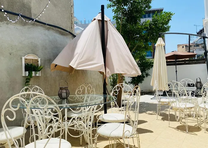 Serena's 2-br In Apartmán