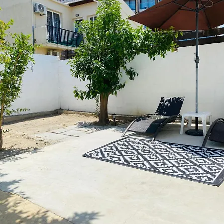 Serena's 2-br In Lägenhet Larnaca